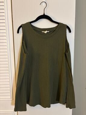 Urban Heritage Olive Green Waffle Knit Cold Shoulder Top — Size L